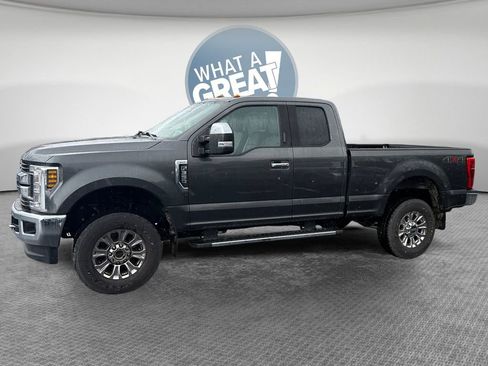 Used 2019 Ford F350 XLT w/ XLT Premium Package image 7