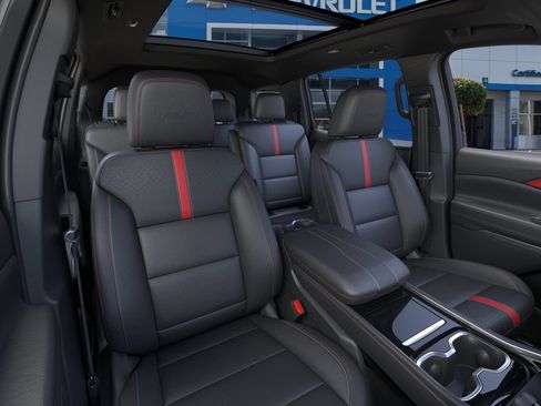 New 2027 Chevrolet Traverse RS AWD/4WD image 17