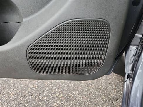 Used 2021 Nissan Frontier SV image 25