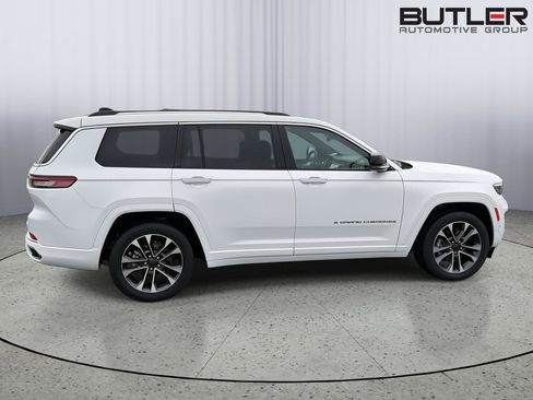Used 2023 Jeep Grand Cherokee L Overland w/ Rear Seat Video Group I AWD/4WD image 7