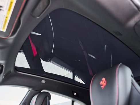 Used 2025 Ferrari Purosangue AWD/4WD image 61