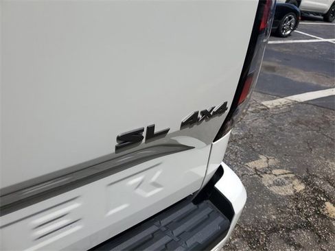 Certified 2024 Nissan Frontier SL w/ Technology Package image 6