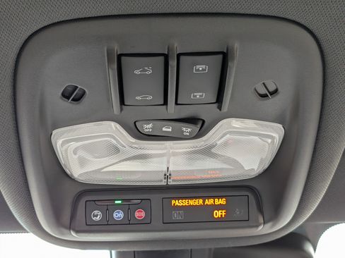 Used 2024 Chevrolet TrailBlazer RS w/ Convenience Package FWD image 31