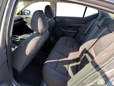 Used 2024 Nissan Altima 2.5 SV image 16