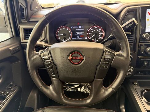 Used 2024 Nissan Titan PRO-4X w/ Pro-4x Convenience Package AWD/4WD image 18