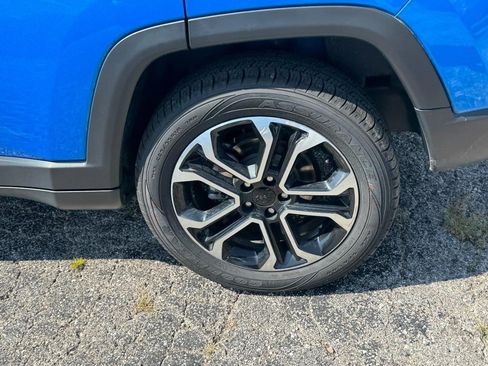 Used 2023 Jeep Compass Limited AWD/4WD image 9