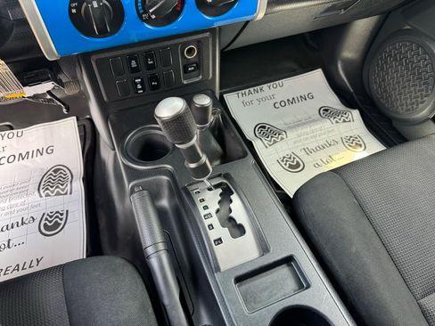 Used 2007 Toyota FJ Cruiser 4WD image 32