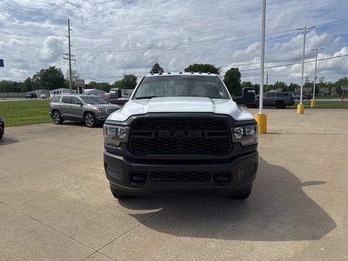Used 2024 RAM 2500 Tradesman w/ Snow Chief Group AWD/4WD image 2