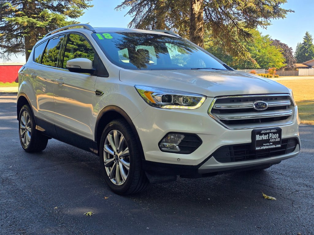 Used 2018 Ford Escape Titanium AWD/4WD image 8