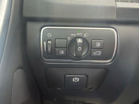 Used 2017 Volvo S60 T5 Dynamic FWD image 19