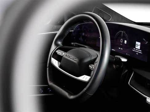 Used 2023 Lucid Air Touring image 12