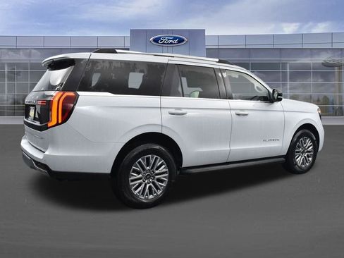 New 2026 Ford Expedition Platinum image 4