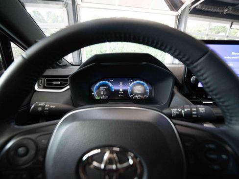 Certified 2025 Toyota RAV4 XSE w/ Advanced Technology Package AWD/4WD image 16
