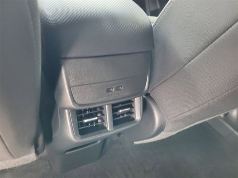 Certified 2025 Chevrolet Equinox LT image 8