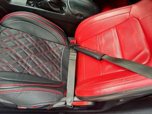 Used 2019 Ford Mustang GT Premium w/ GT Performance Package RWD image 20