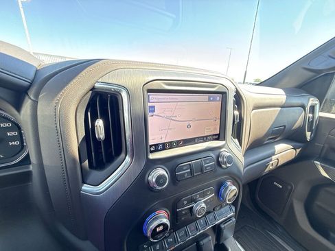 Used 2022 GMC Sierra 3500 Denali w/ Denali Ultimate Package AWD/4WD image 20