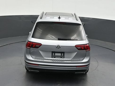 Used 2021 Volkswagen Tiguan SE R-Line FWD image 18