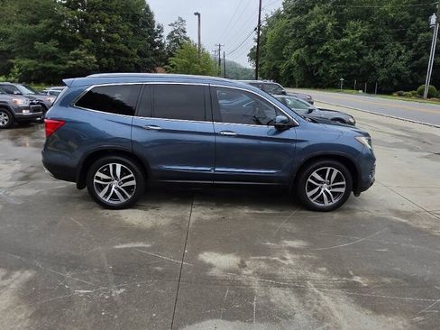 Used 2017 Honda Pilot Elite image 6