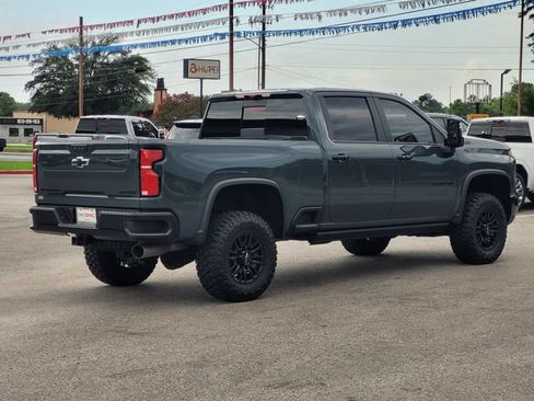 Used 2026 Chevrolet Silverado 2500 ZR2 w/ LPO, Dark Essentials Package AWD/4WD image 5