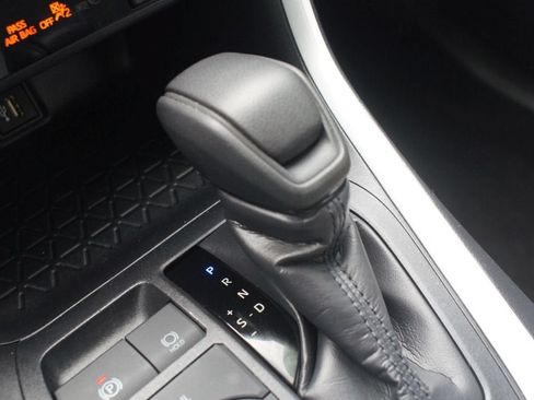 Used 2025 Toyota RAV4 XLE w/ Weather Package AWD/4WD image 12