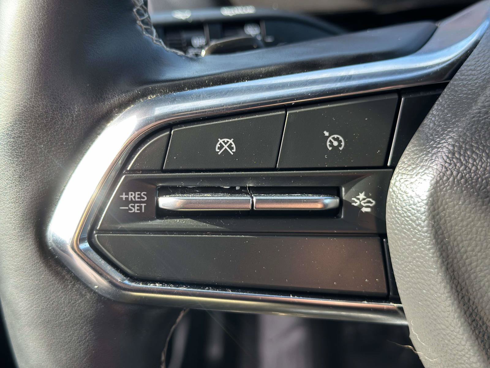 Used 2024 Chevrolet Equinox EV LT FWD image 17