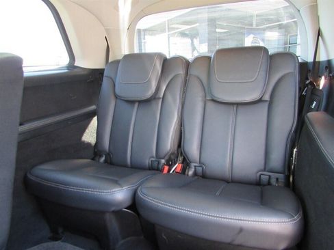 Used 2011 Mercedes-Benz GL 450 4MATIC image 13