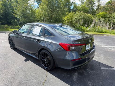 Used 2024 Honda Civic Sport image 3