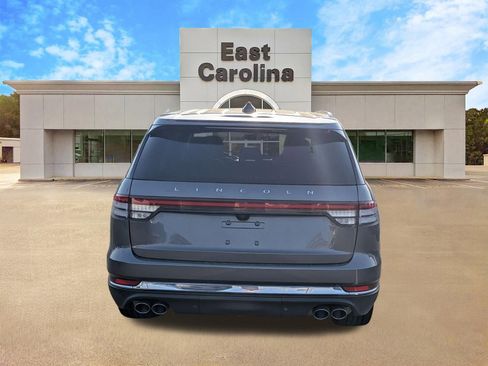 Used 2025 Lincoln Aviator Reserve w/ Equipment Group 201A AWD/4WD image 4