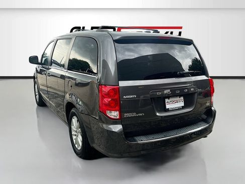 Used 2019 Dodge Grand Caravan SXT FWD image 5
