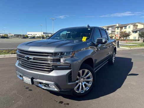 Used 2021 Chevrolet Silverado 1500 High Country w/ Technology Package AWD/4WD image 13