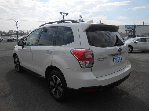 Used 2018 Subaru Forester 2.5i Premium AWD/4WD image 7
