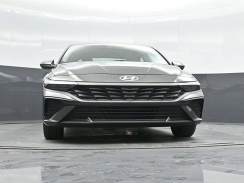 Used 2024 Hyundai Elantra SEL image 41