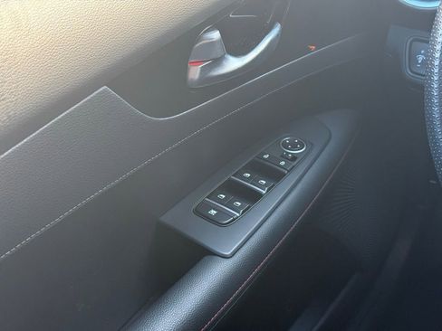Used 2023 Kia Forte GT FWD image 7
