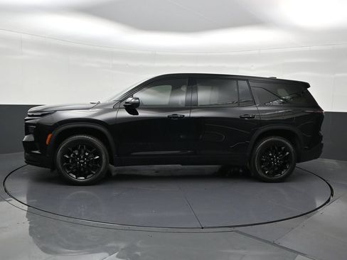 Used 2024 Chevrolet Traverse LS w/ Midnight/Sport Edition FWD image 4