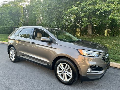 Used 2019 Ford Edge SEL w/ Equipment Group 201A AWD/4WD image 34