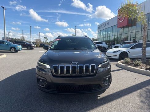 Used 2022 Jeep Cherokee Latitude Lux image 3