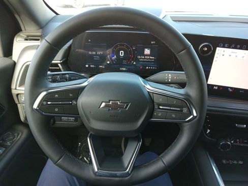 Used 2025 Chevrolet Tahoe Z71 w/ Z71 Off-Road Package image 14