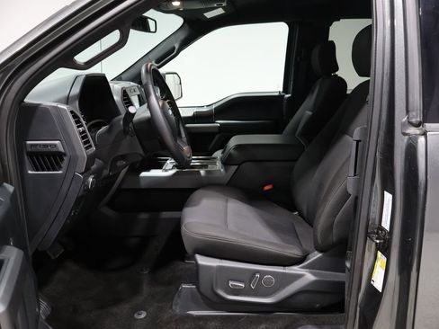 Used 2018 Ford F150 XLT w/ Equipment Group 302A Luxury image 12