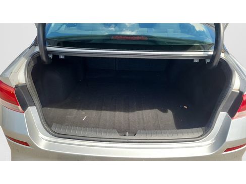 Used 2019 Kia Optima LX FWD image 9
