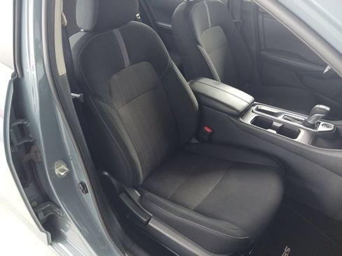 Used 2025 Nissan Sentra SV FWD image 26