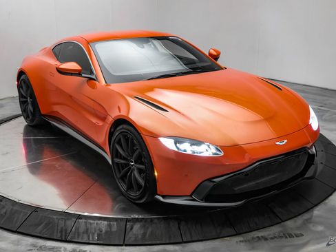 Used 2020 Aston Martin V8 Vantage Coupe RWD image 30