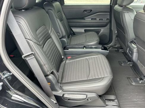 Used 2025 Nissan Pathfinder Rock Creek AWD/4WD image 27