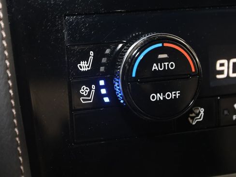 Used 2024 Nissan Armada Platinum w/ Captain's Chairs Package image 8