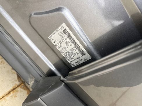 Used 2024 Nissan Rogue S image 19