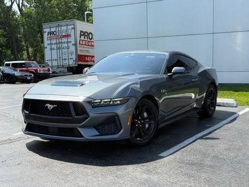 Used 2025 Ford Mustang GT RWD image 2