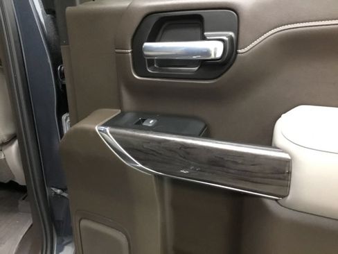 Used 2022 Chevrolet Silverado 1500 LTZ AWD/4WD image 18