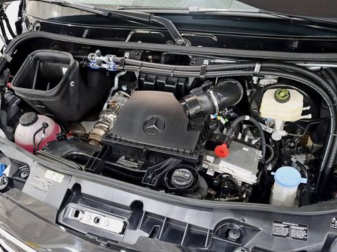 Used 2024 Mercedes-Benz Sprinter 3500 image 43