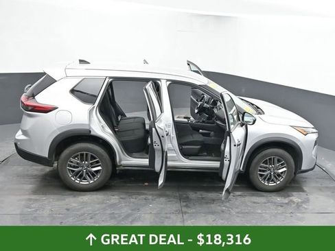 Used 2024 Nissan Rogue S image 66