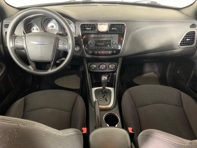 Used 2013 Chrysler 200 LX FWD image 2