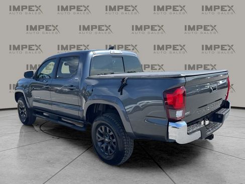 Used 2020 Toyota Tacoma SR5 RWD image 3
